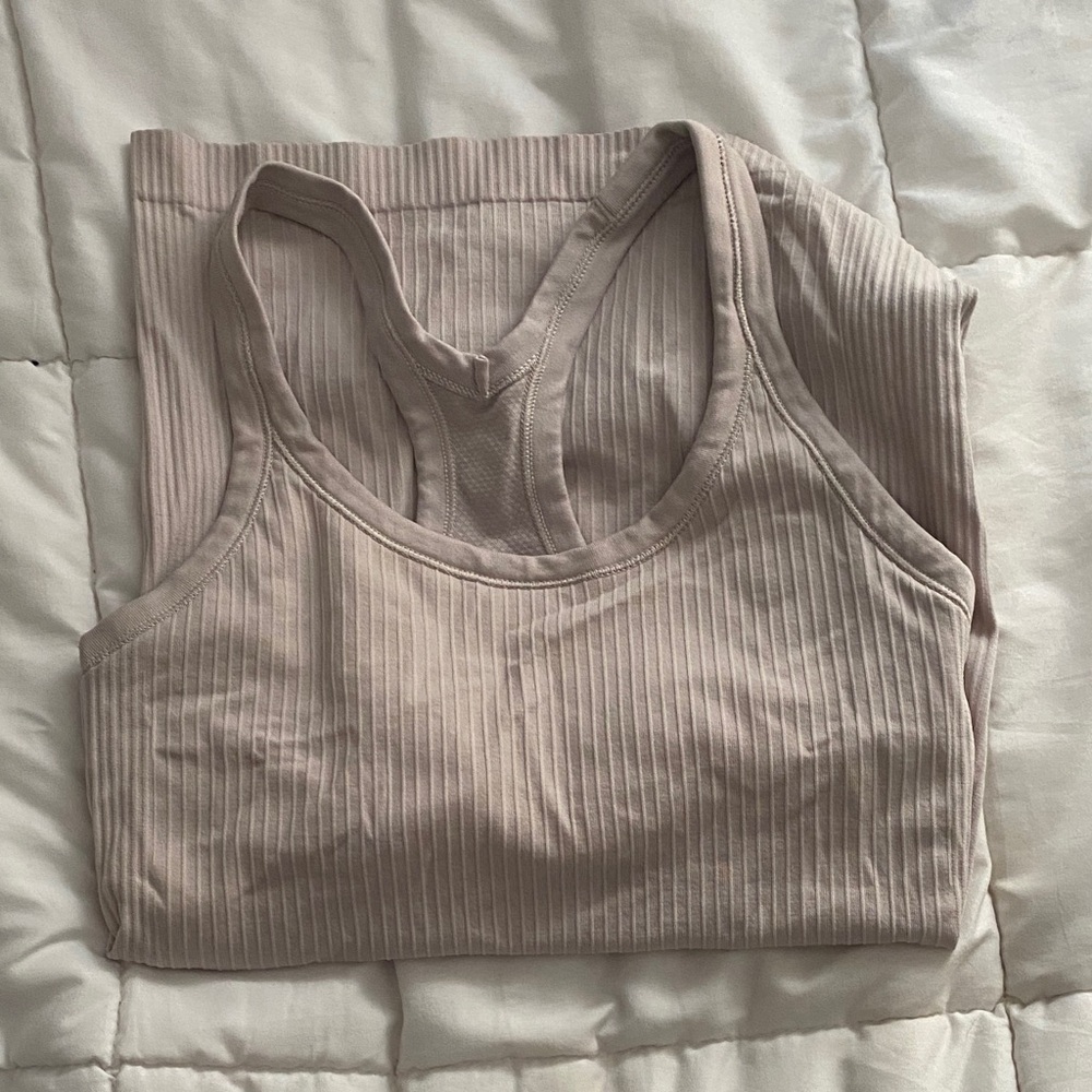 lululemon athletica ebb to street